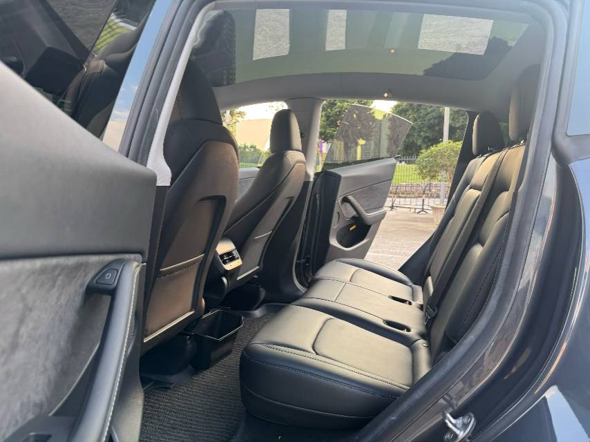 Tesla Model Y 2022 #6 Tesla Model Y 2022 car image #6