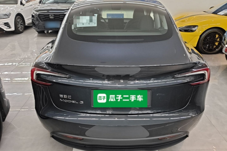 Tesla Model 3 2025 car image #6