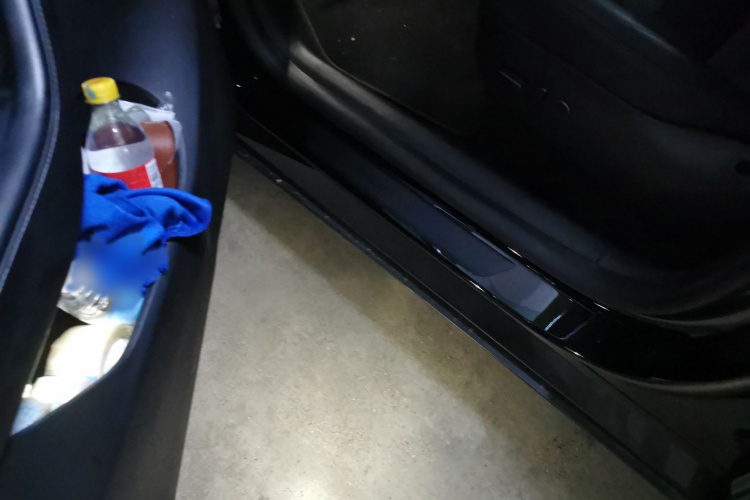 Tesla Model Y 2023 #27 Tesla Model Y 2023 car image #27