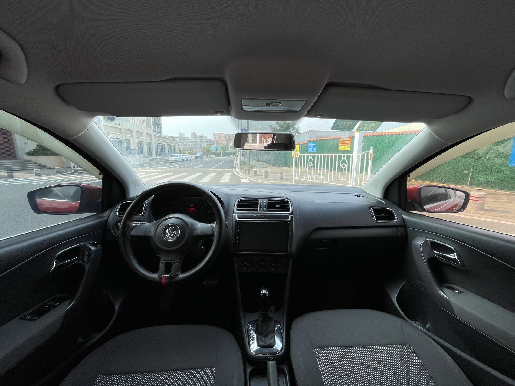Volkswagen Polo 2011 #6 Volkswagen Polo 2011 car image #6
