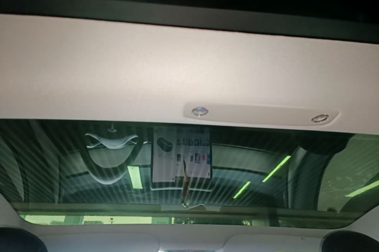Tesla Model 3 2021 car image #18