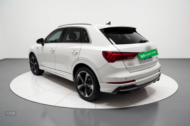 Audi Q3 2020 car image #5