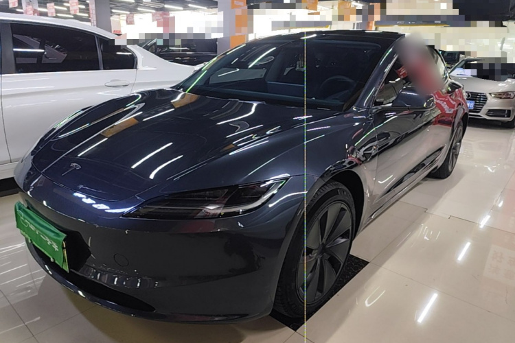 Tesla Model 3 2024 car image #2