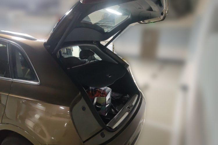 Audi Q3 2016 #17 Audi Q3 2016 car image #17