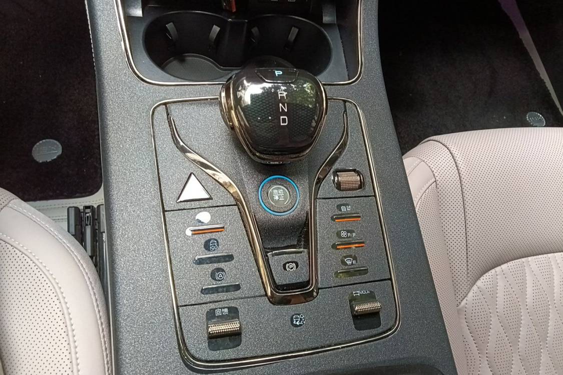 BYD Han 2024 #27 BYD Han 2024 car image #27