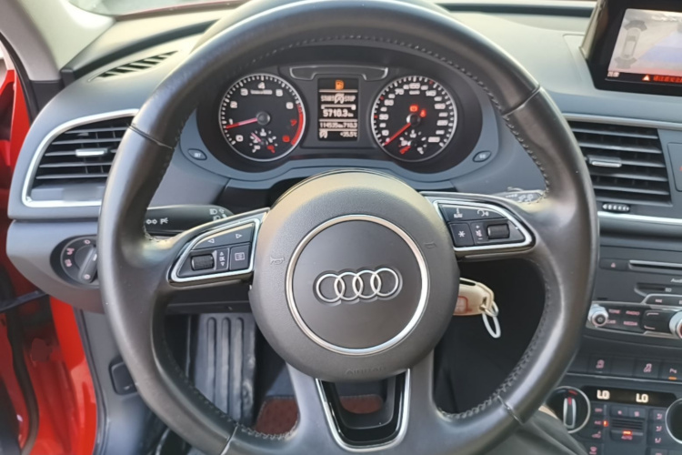 Audi Q3 2017 #11 Audi Q3 2017 car image #11