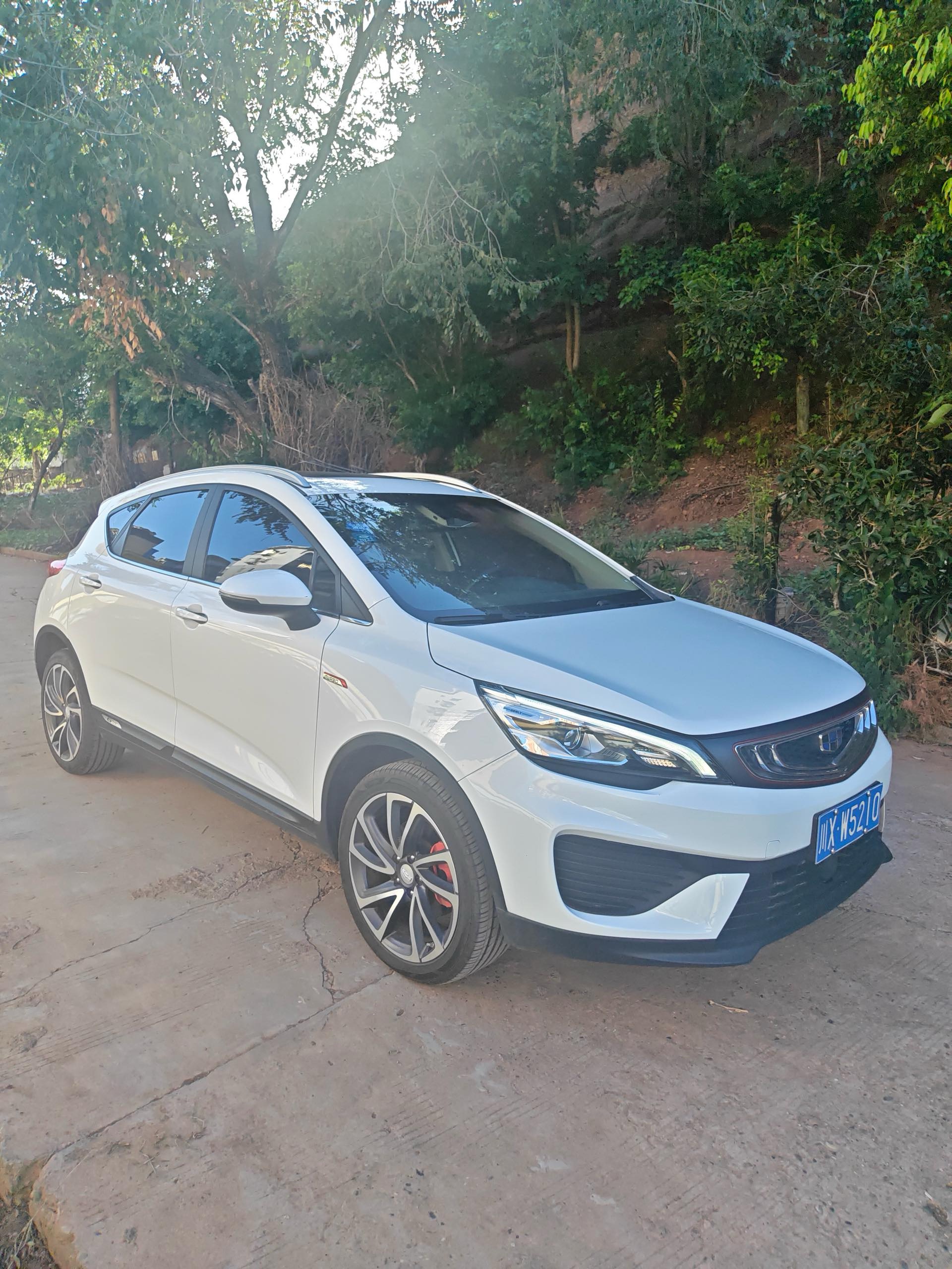 GEELY Emgrand GS 2018 car image #4