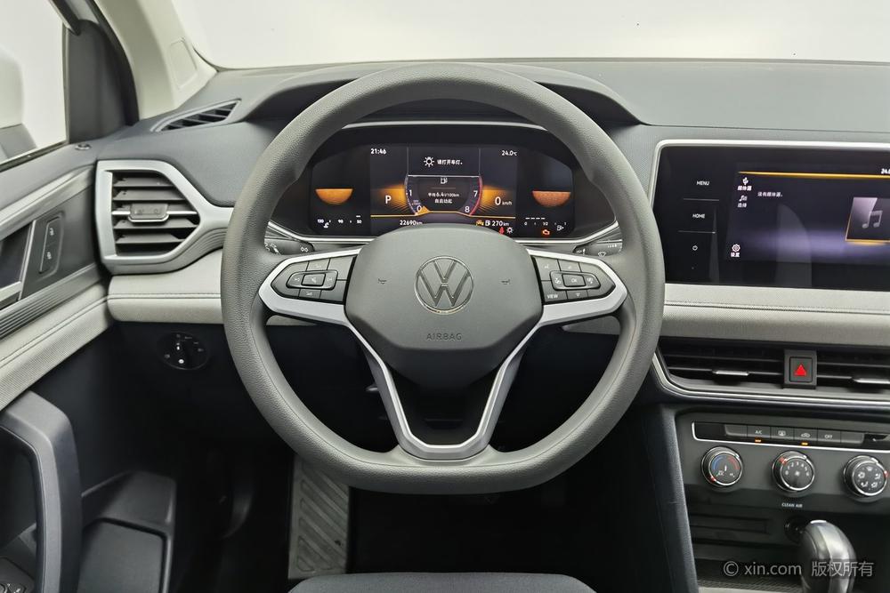 Volkswagen Tharu 2024 car image #15