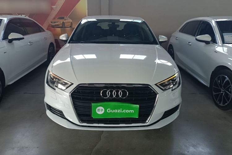 Audi A3 2018 car image #3