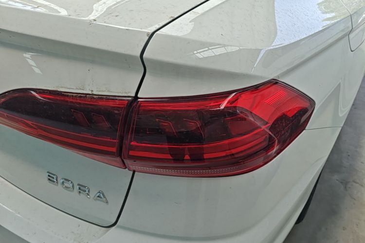 Volkswagen Bora 2026 car image #8