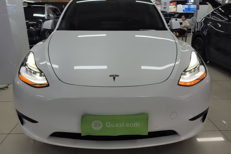 Tesla Model Y 2023 #3 Tesla Model Y 2023 immagine di auto #3