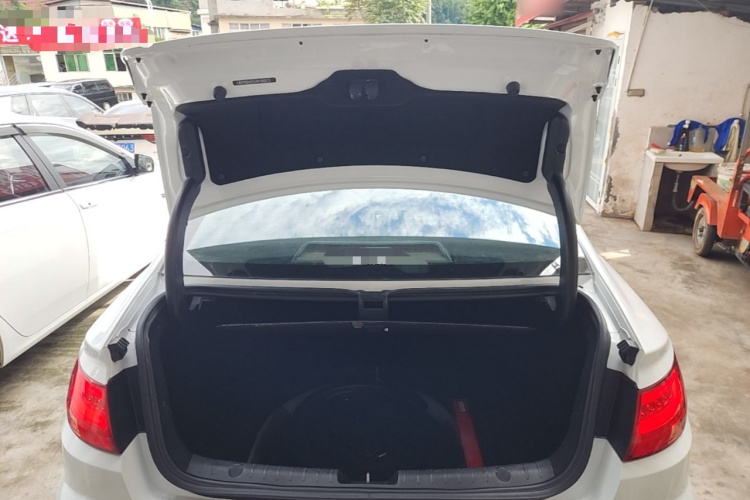 GEELY Emgrand GL 2019 immagine di auto #19