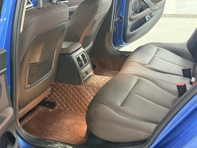 BMW 3 Series 2018 #5 BMW 3 Series 2018 immagine di auto #5