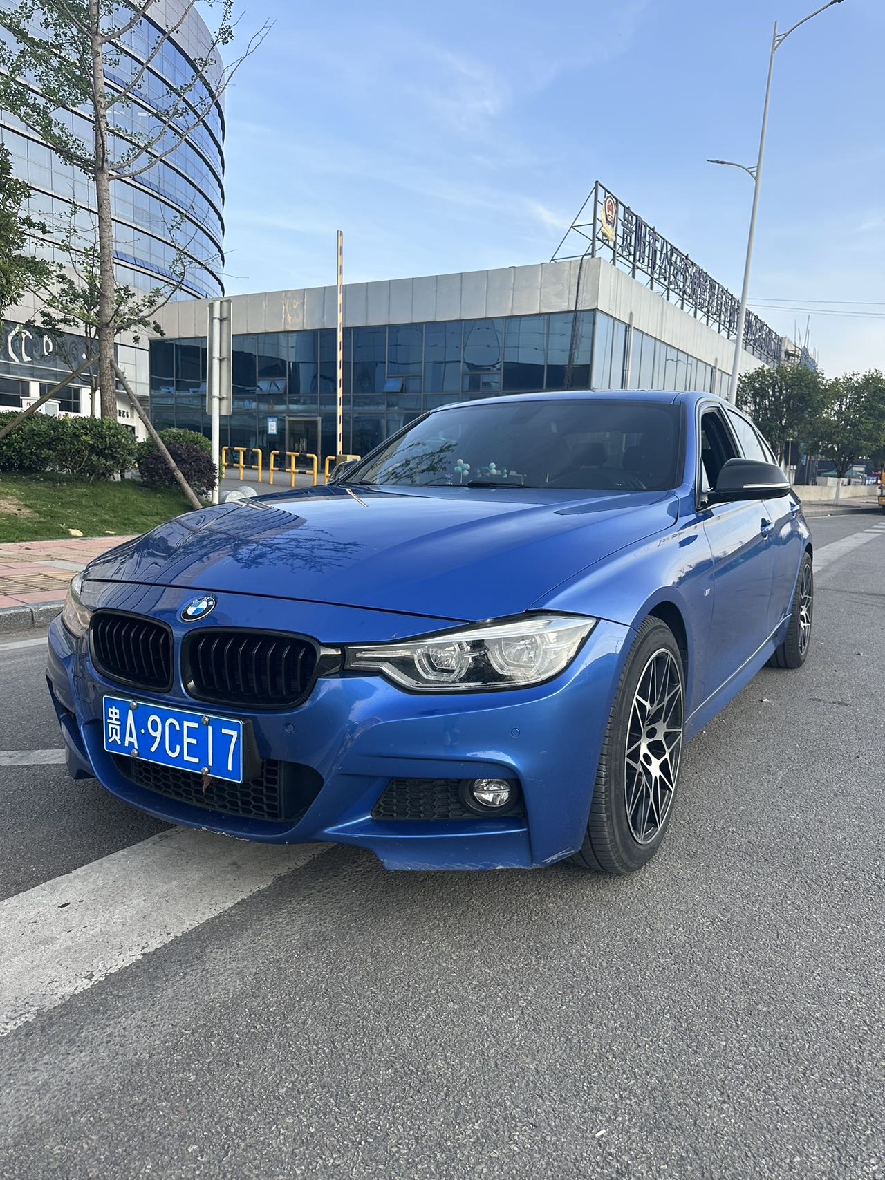 BMW 3 Series 2019 car image 