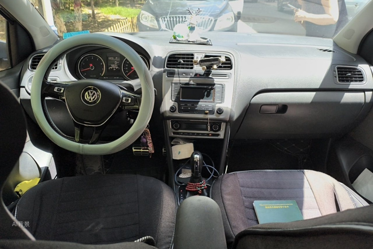 Volkswagen Polo 2014 #11 Volkswagen Polo 2014 car image #11