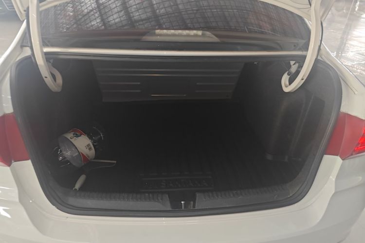 Volkswagen Santana 2018 car image #18