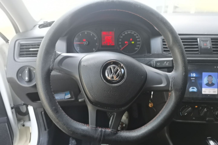 Volkswagen Santana 2020 immagine di auto #11