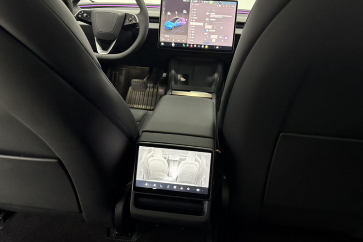 Tesla Model 3 2025 car image #26