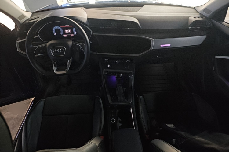 Audi Q3 2019 #11 Audi Q3 2019 car image #11