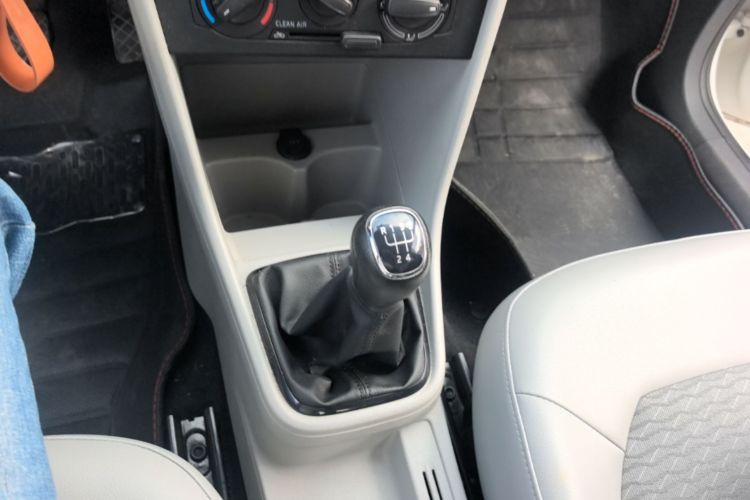 2016 immagine di auto #14