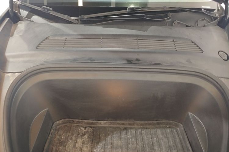 Tesla Model Y 2021 car image #20