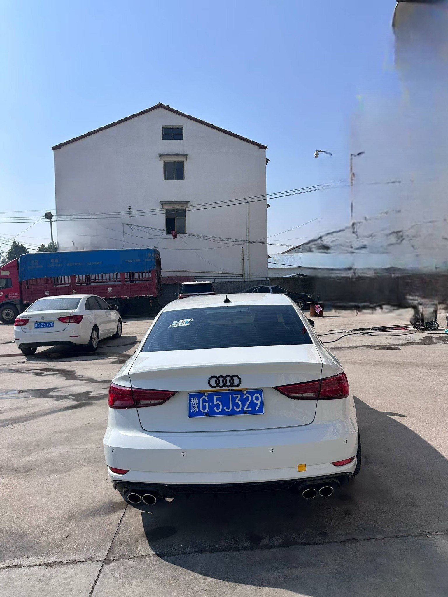2019 car image #4