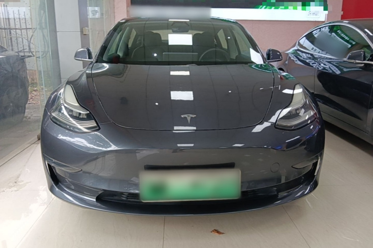 Tesla Model 3 2020 car image #3