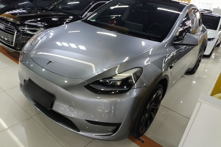 Tesla Model Y 2024 #2 Tesla Model Y 2024 car image #2