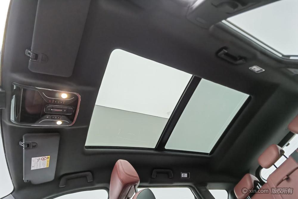 Jetour X70 PLUS 2023 car image #19