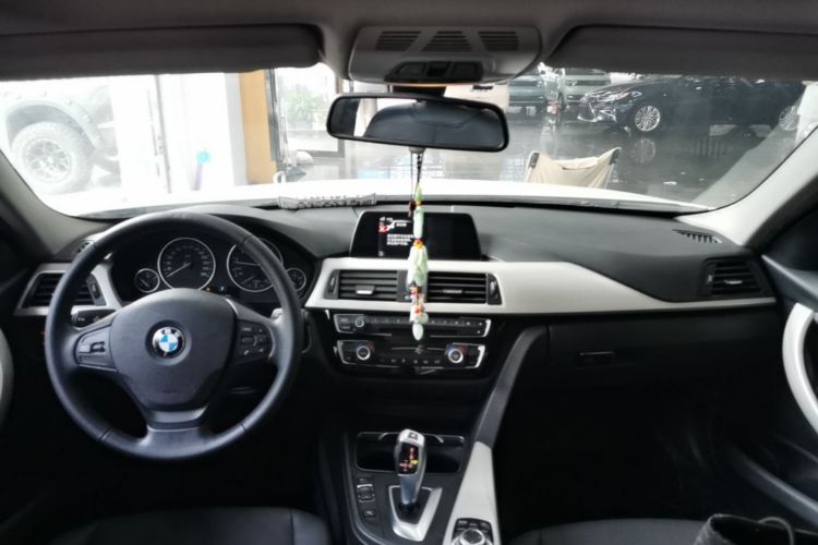 BMW 3 Series 2016 #10 BMW 3 Series 2016 car image #10