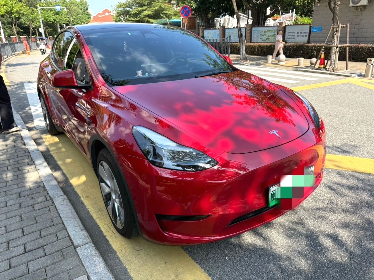 Tesla Model Y 2023 #2 Tesla Model Y 2023 car image #2