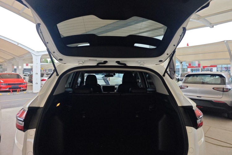 GEELY Coolray 2023 immagine di auto #21