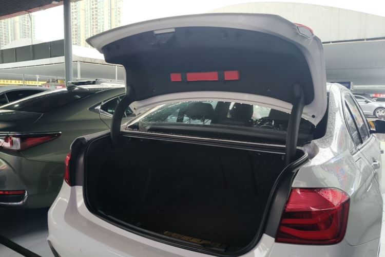 BMW 3 Series 2017 #19 BMW 3 Series 2017 car image #19