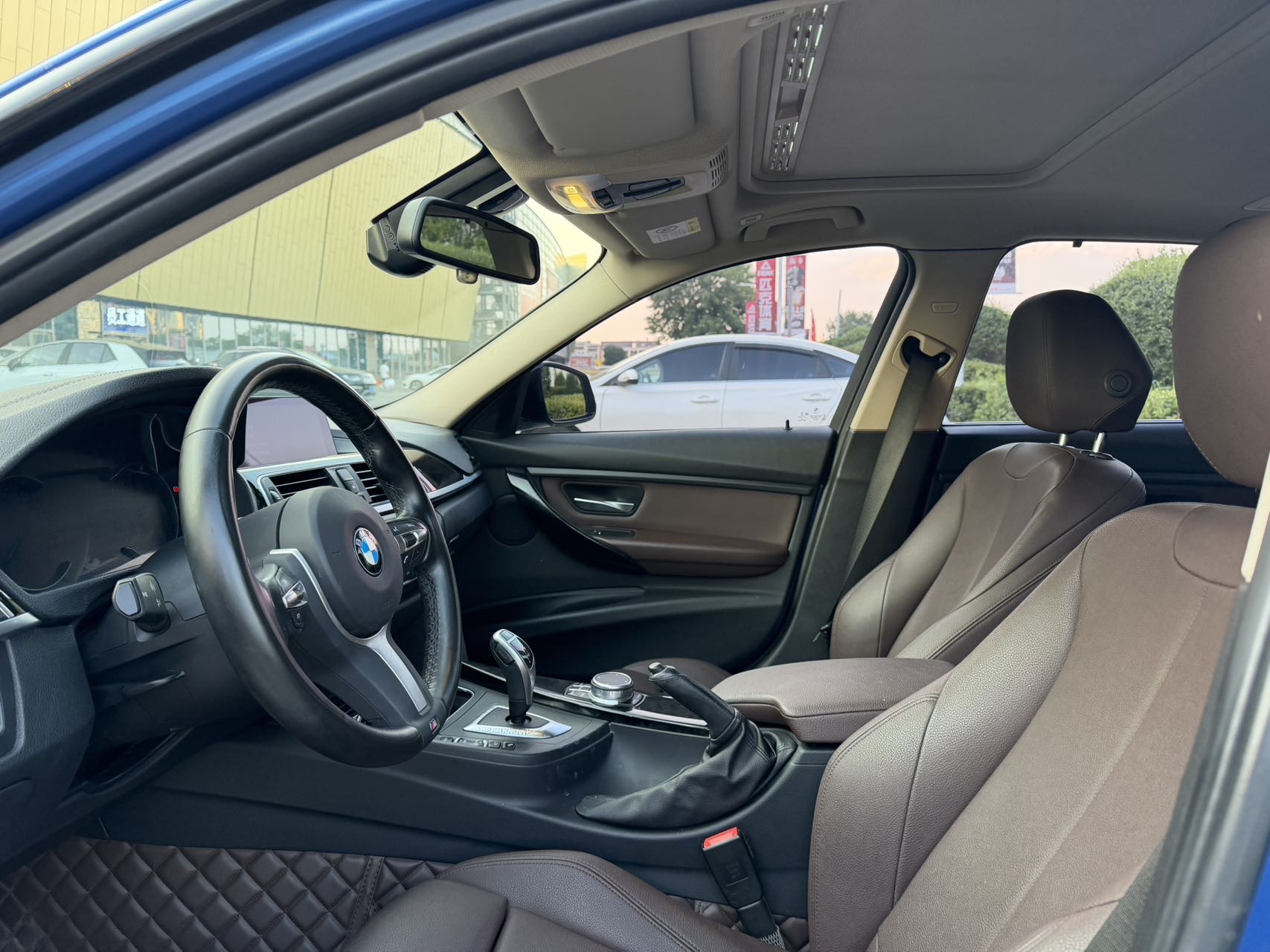 BMW 3 Series 2019 #4 BMW 3 Series 2019 car image #4