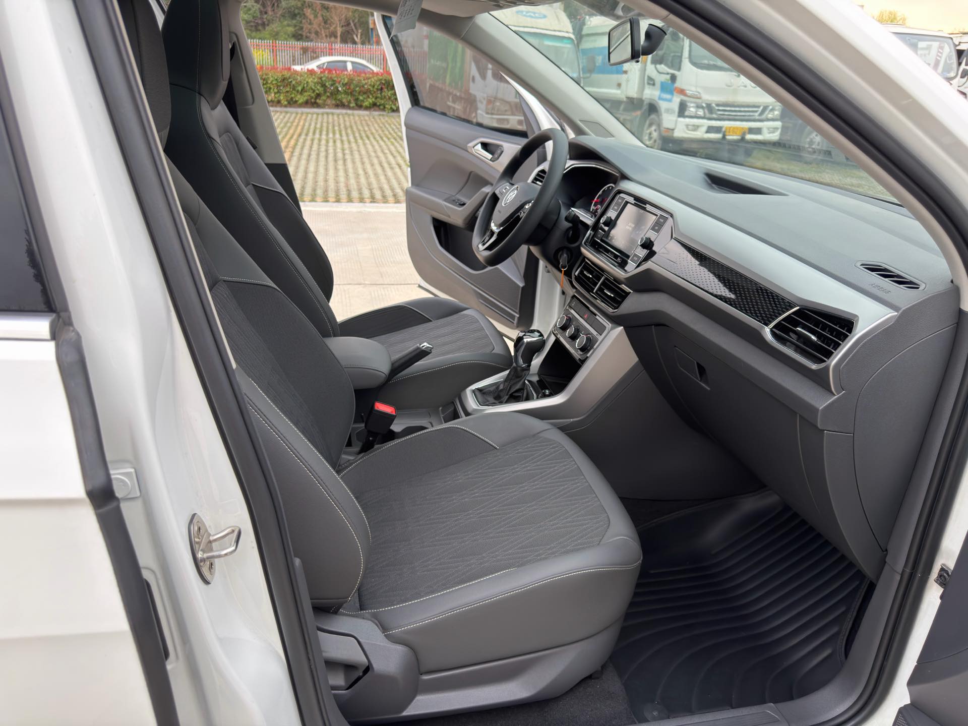 Volkswagen T-Cross 2020 image de voiture #11