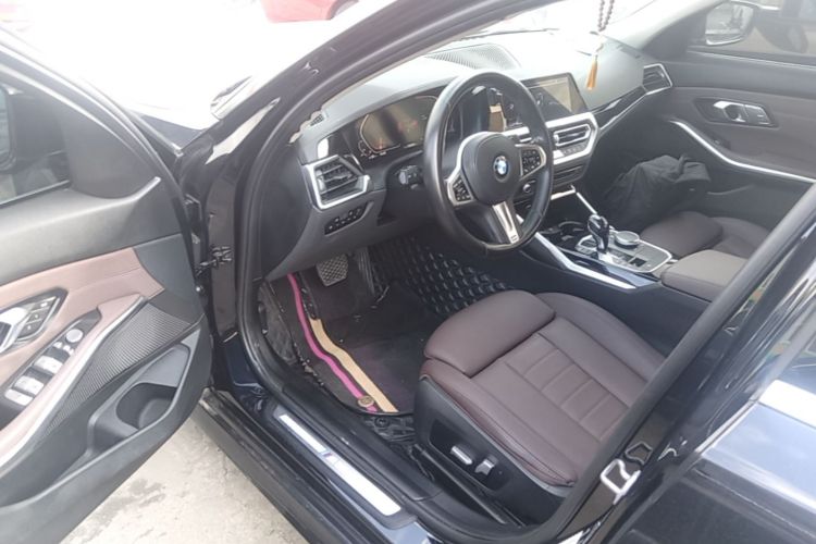 BMW 3 Series 2021 #16 BMW 3 Series 2021 صورة سيارة #16