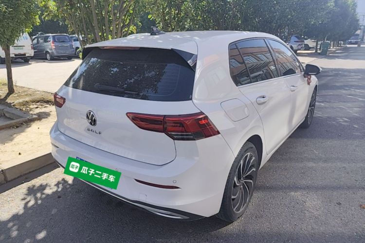 Volkswagen Golf 2022 car image #7