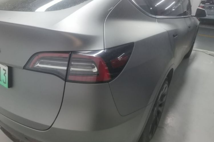 Tesla Model Y 2021 car image #8