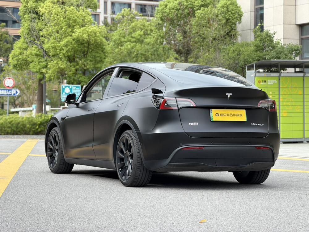 Tesla Model Y 2022 #5 Tesla Model Y 2022 car image #5