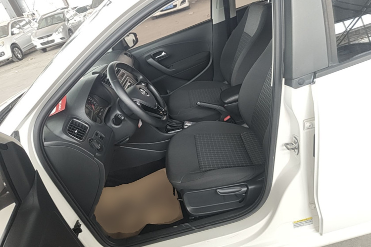 Volkswagen Polo 2016 #15 Volkswagen Polo 2016 car image #15