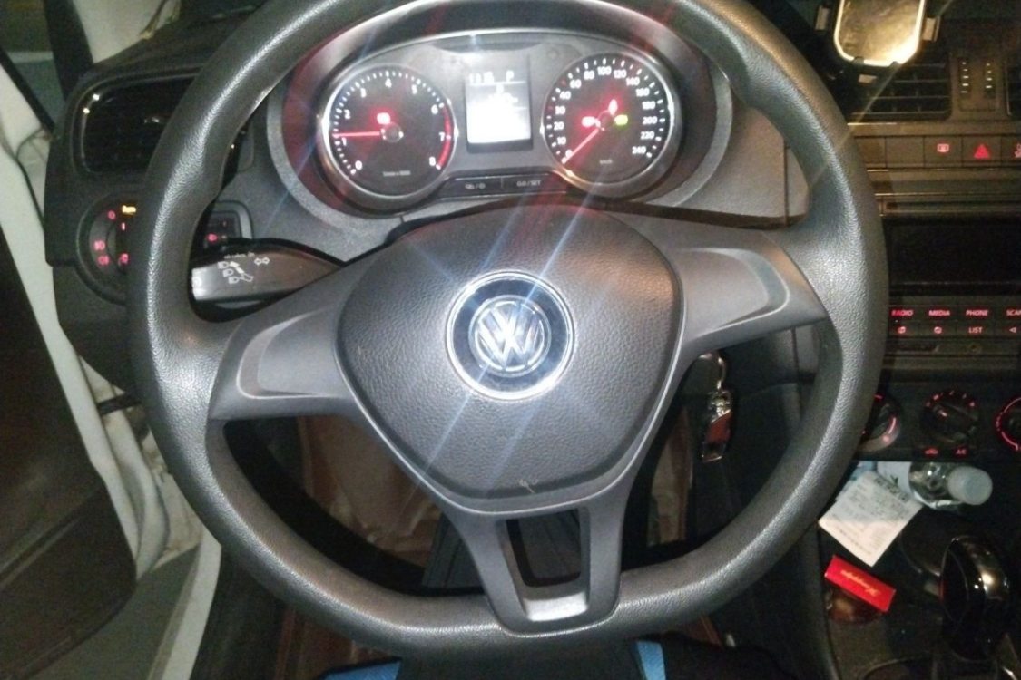 Volkswagen Polo 2014 #22 Volkswagen Polo 2014 car image #22