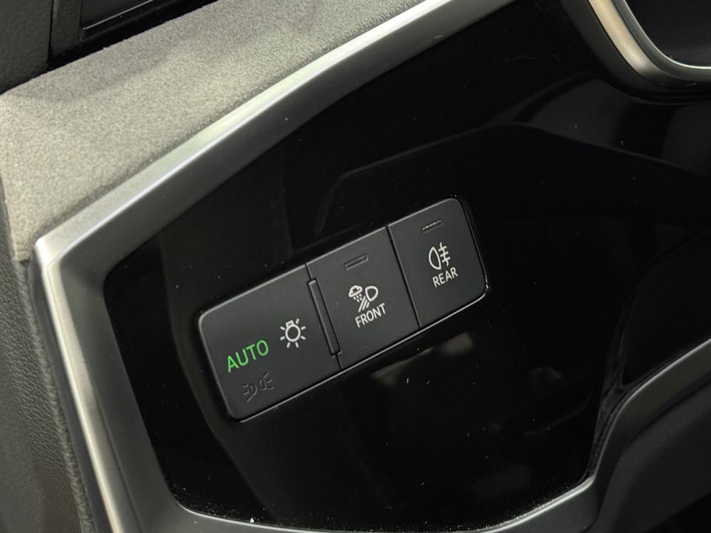 Audi Q3 2023 immagine di auto #18