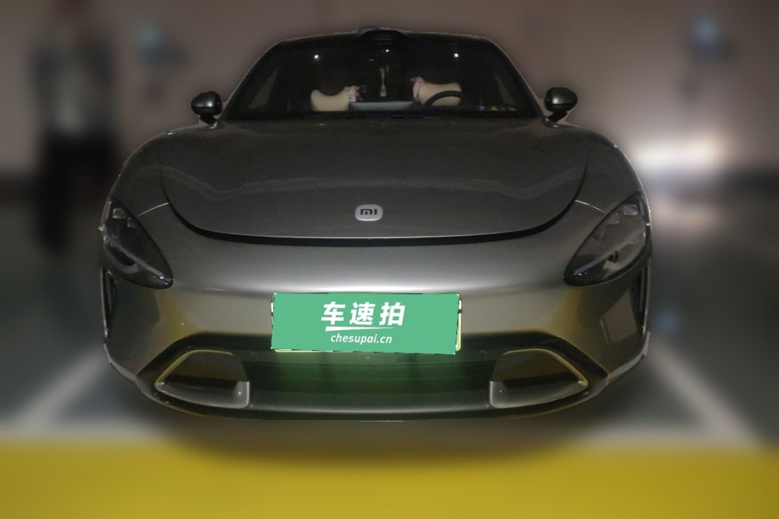 MI SU7 2024 immagine di auto #5