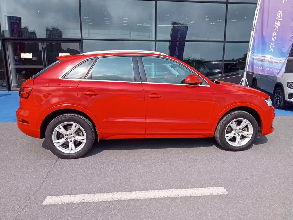 Audi Q3 2016 car image #5