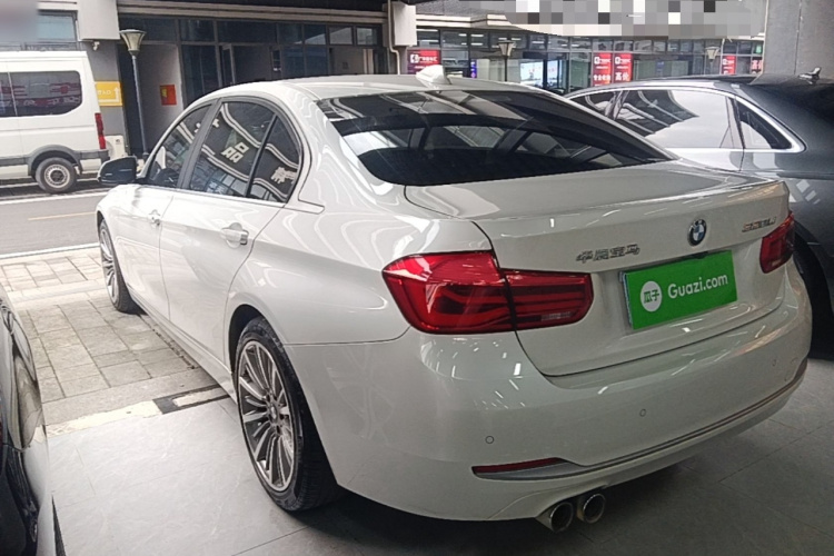 BMW 3 Series 2019 #5 BMW 3 Series 2019 car image #5