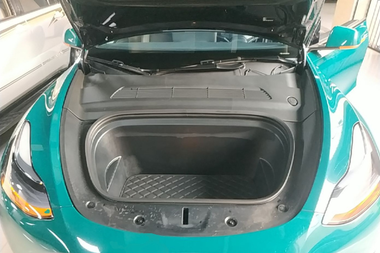 Tesla Model Y 2024 car image #27
