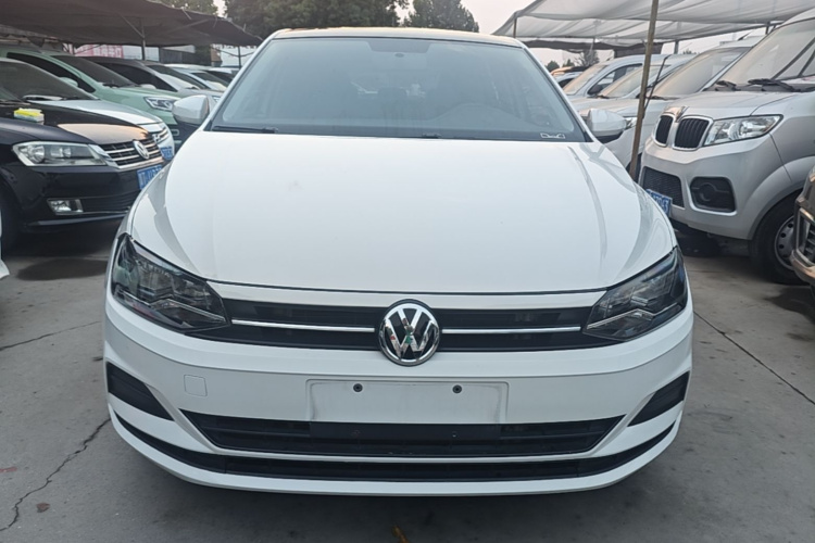 Volkswagen Polo 2020 car image #3