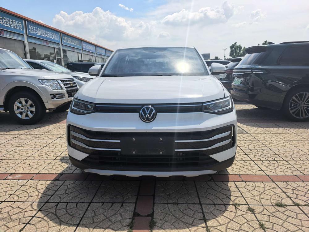 Volkswagen Tharu 2024 #2 Volkswagen Tharu 2024 car image #2