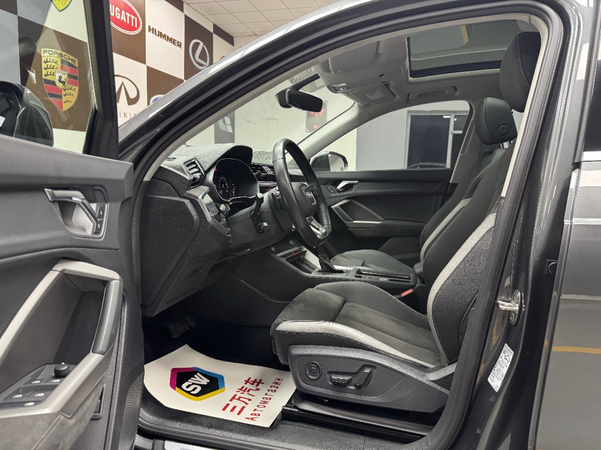 Audi Q3 2021 car image #7