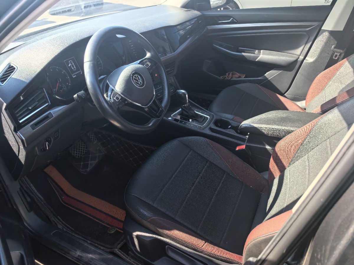 Volkswagen Bora 2022 car image #3